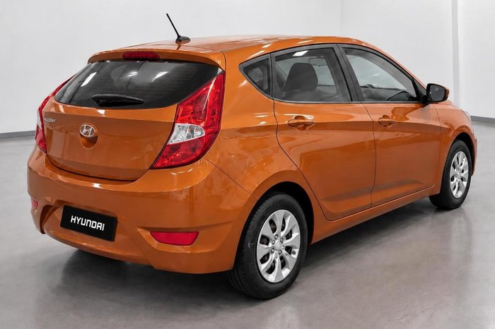 2016 Hyundai Accent Active