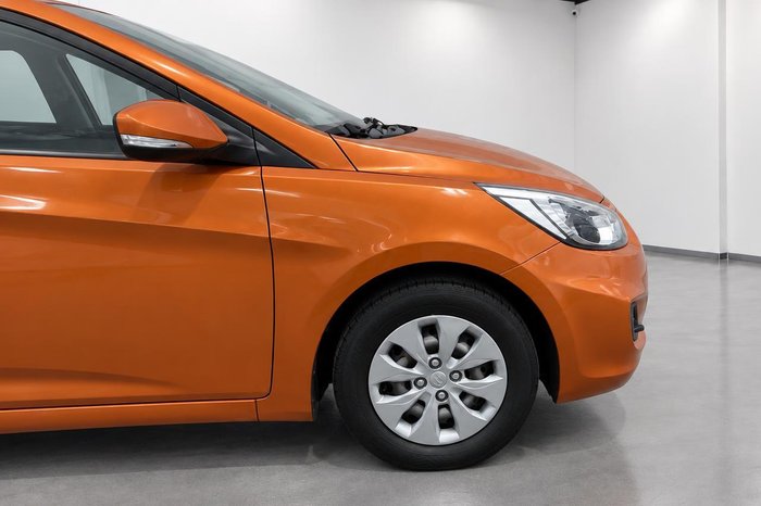 2016 Hyundai Accent Active