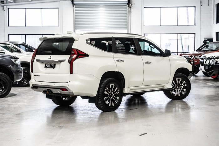 2022 Mitsubishi Pajero Sport Exceed