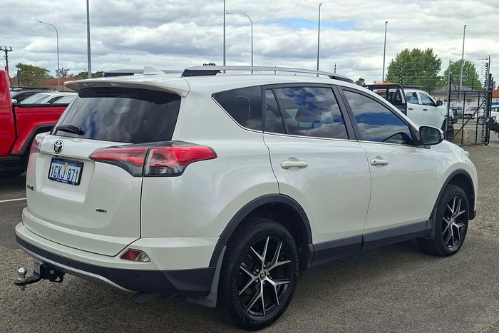 2017 Toyota RAV4 GXL
