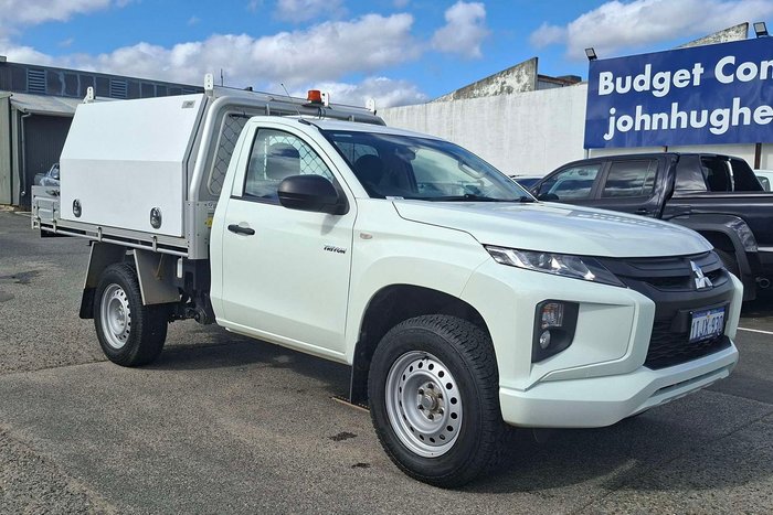 2020 Mitsubishi Triton GLX