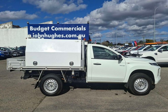2020 Mitsubishi Triton GLX