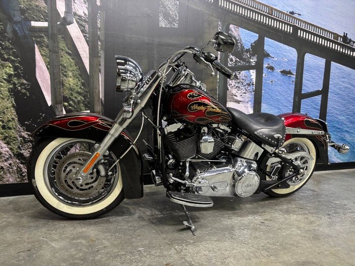 2013 HARLEY-DAVIDSON FLSTC HERITAGE SOFTAIL CLASSIC