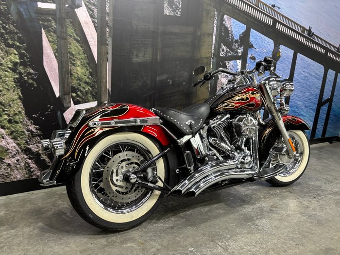 2013 HARLEY-DAVIDSON FLSTC HERITAGE SOFTAIL CLASSIC