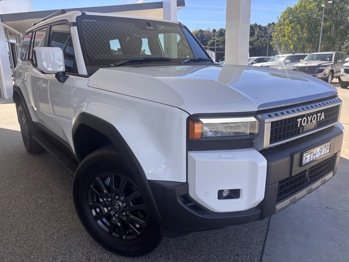 2025 Toyota Landcruiser Prado