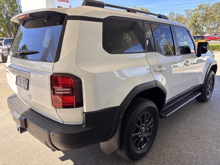 2025 Toyota Landcruiser Prado