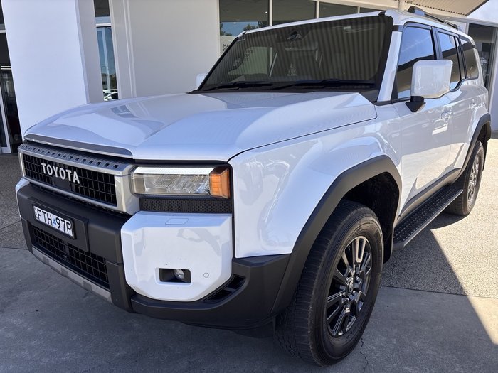 2025 Toyota Landcruiser Prado