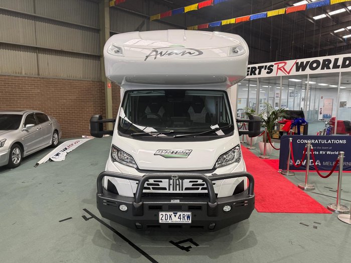 2025 Avan Ovation M5