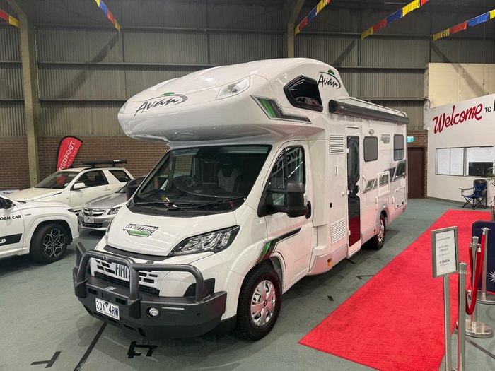 2025 Avan Ovation M5