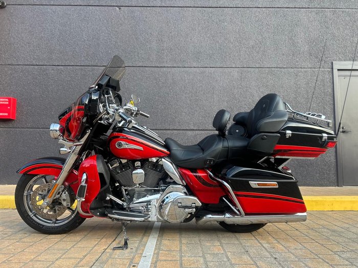 2016 Harley-Davidson CVO Limited 110 (FLHTKSE)