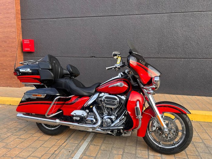 2016 Harley-Davidson CVO Limited 110 (FLHTKSE)