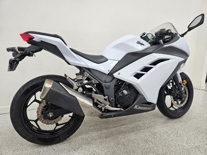 2014 Kawasaki NINJA 300 White