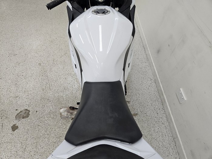 2014 Kawasaki NINJA 300 White