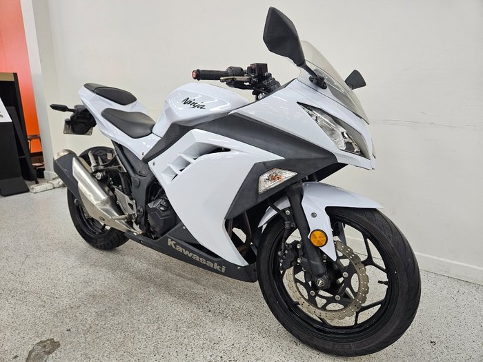 2014 Kawasaki NINJA 300 White