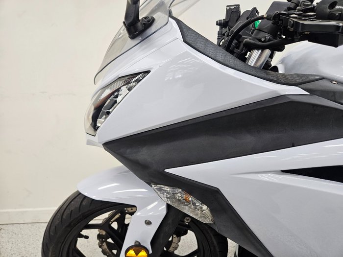 2014 Kawasaki NINJA 300 White