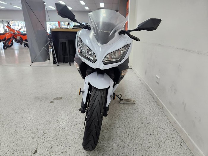 2014 Kawasaki NINJA 300 White