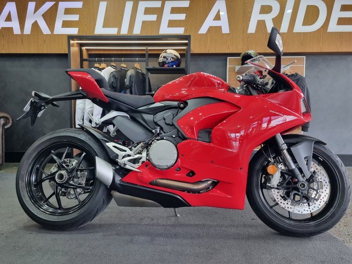 2021 DUCATI