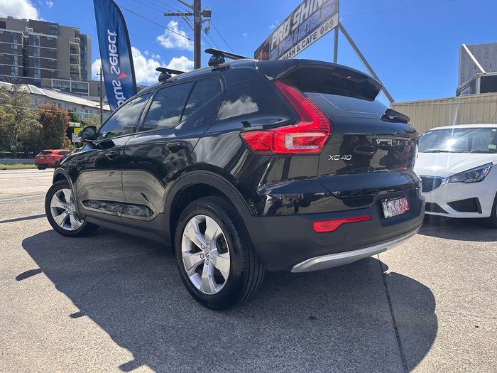 2020 Volvo XC40