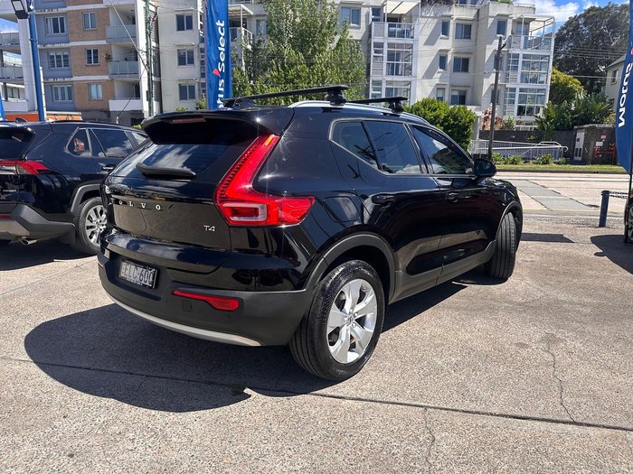 2020 Volvo XC40