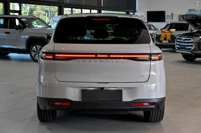 2026 Leapmotor B10 Design LR