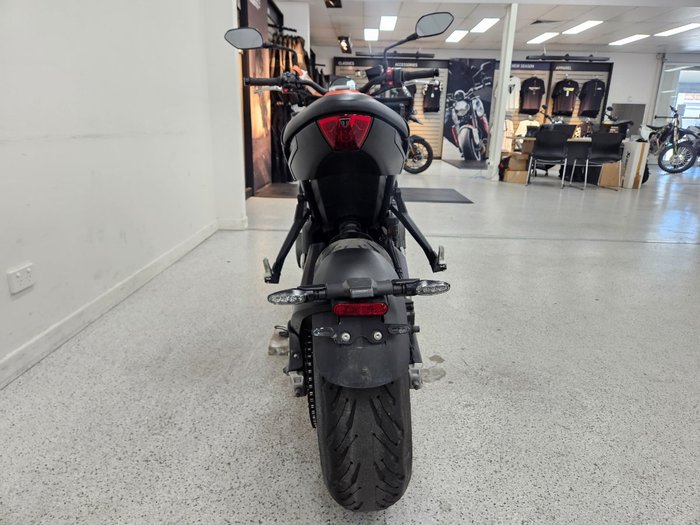2023 Triumph TRIDENT 660 Orange