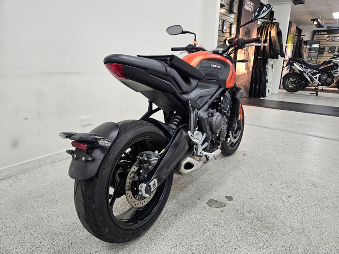 2023 Triumph TRIDENT 660 Orange