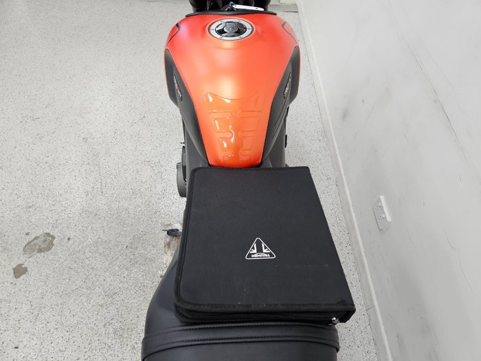 2023 Triumph TRIDENT 660 Orange