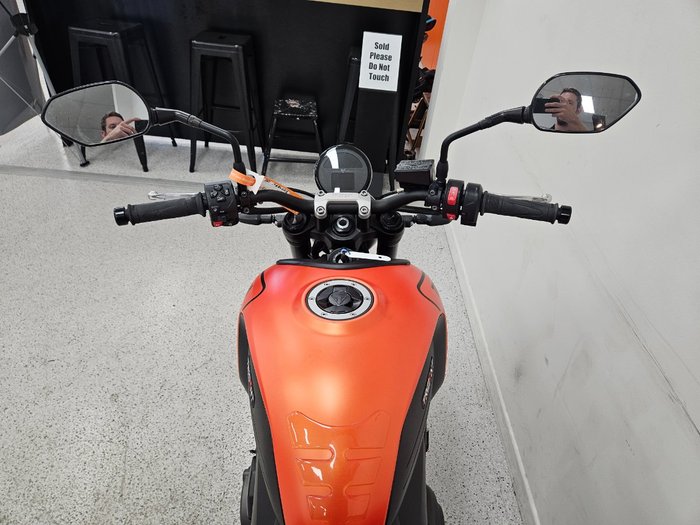 2023 Triumph TRIDENT 660 Orange
