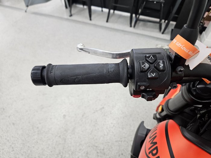2023 Triumph TRIDENT 660 Orange