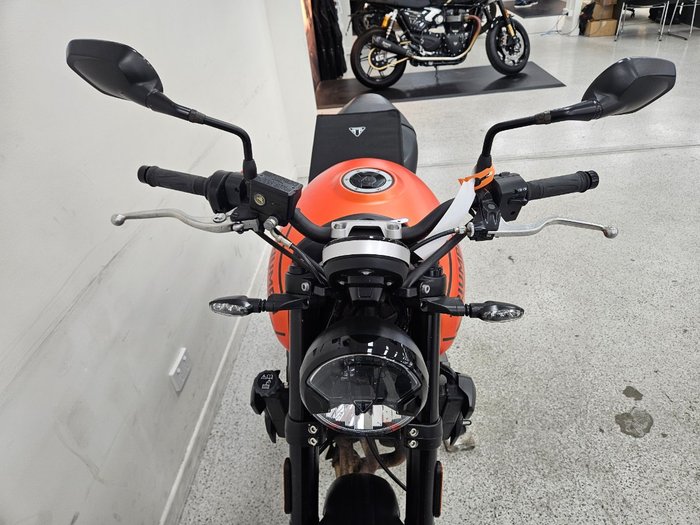 2023 Triumph TRIDENT 660 Orange