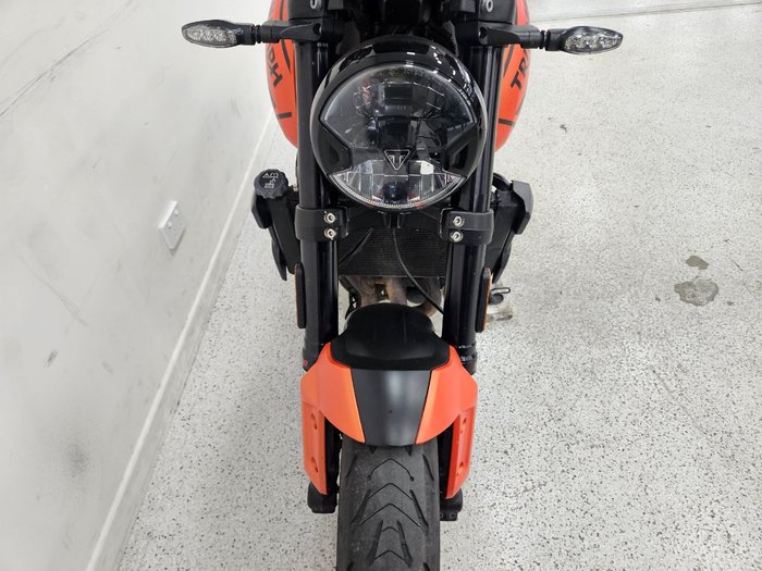 2023 Triumph TRIDENT 660 Orange
