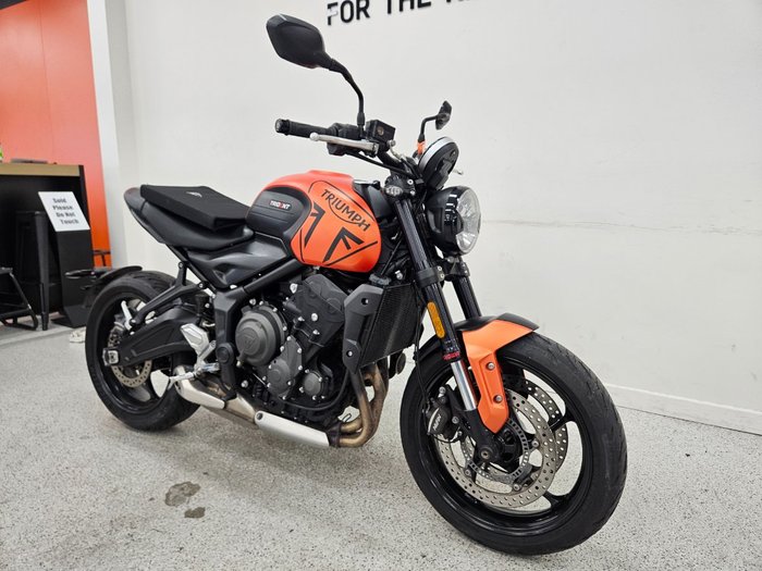 2023 Triumph TRIDENT 660 Orange
