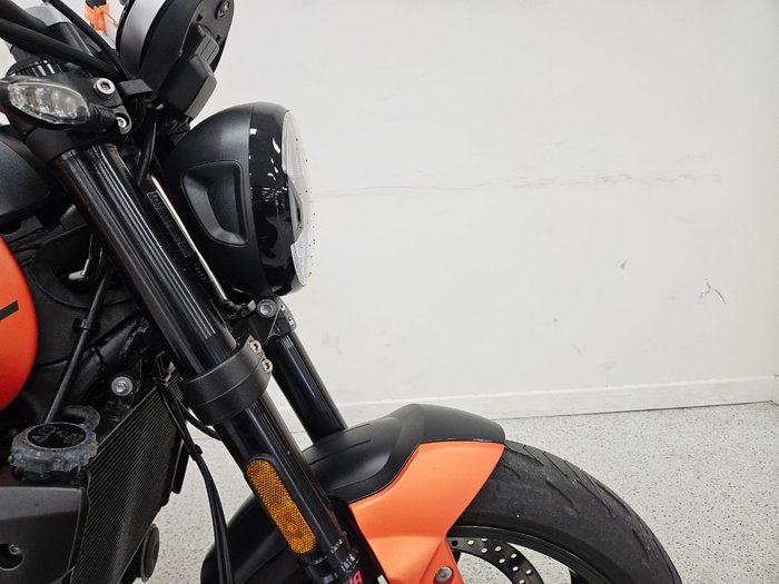 2023 Triumph TRIDENT 660 Orange