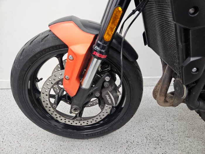 2023 Triumph TRIDENT 660 Orange