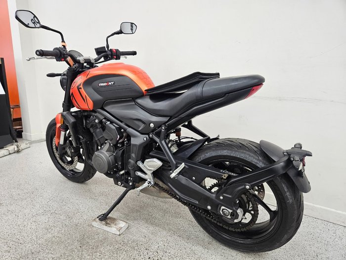 2023 Triumph TRIDENT 660 Orange
