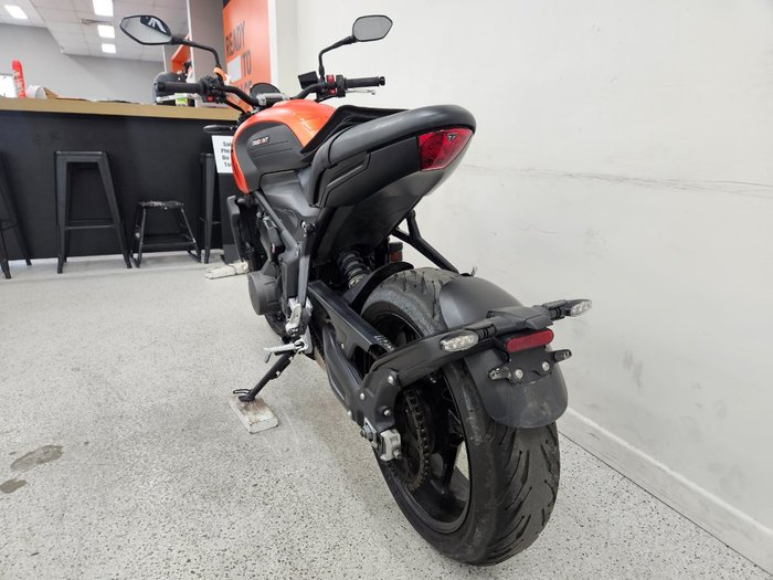 2023 Triumph TRIDENT 660 Orange