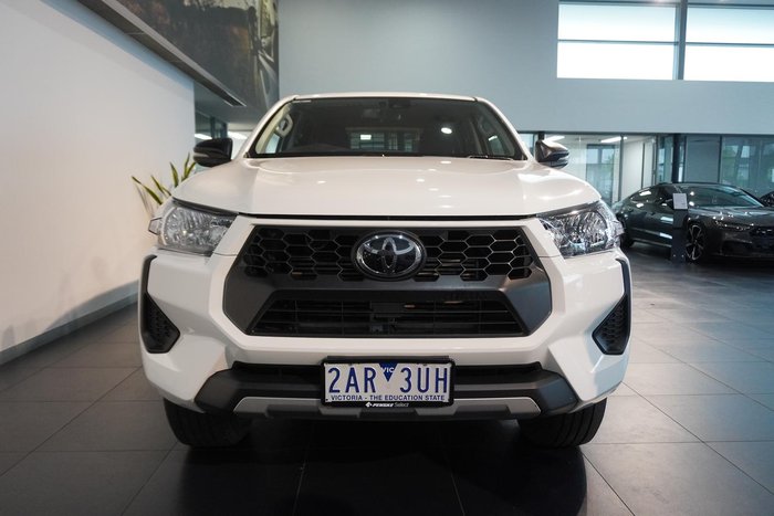 2024 Toyota Hilux SR
