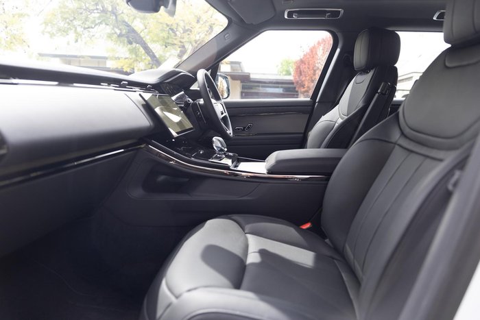 2026 Land Rover Range Rover Sport D300 Dynamic SE
