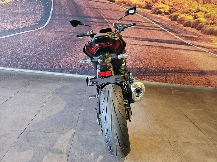 2026 Kawasaki Z900 SE Z Grey