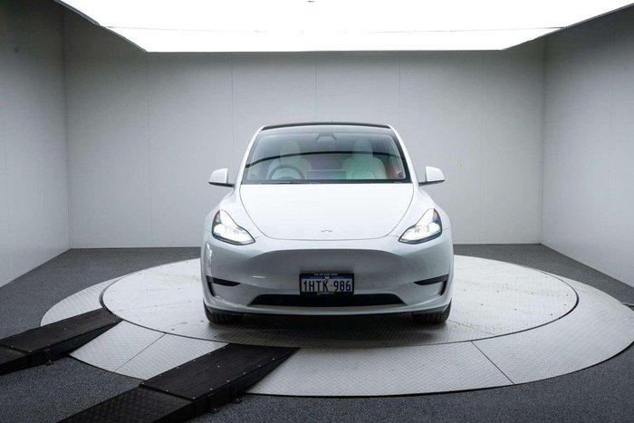 2023 Tesla Model Y Rear-Wheel Drive