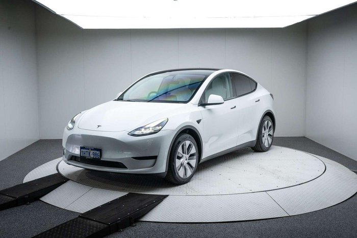 2023 Tesla Model Y Rear-Wheel Drive