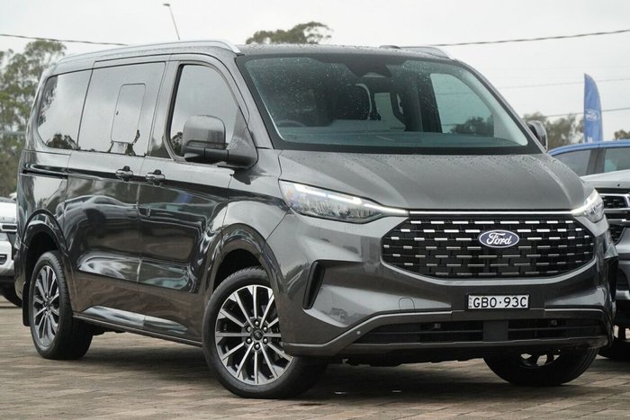 2025 Ford Tourneo