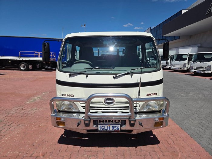 2007 Hino 816 - 300 Series 3.5 Ton Crew Cab Tray