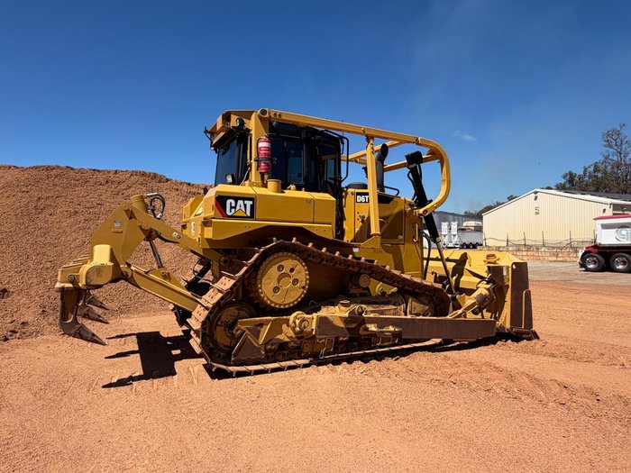 2015 Caterpillar D6t Xl