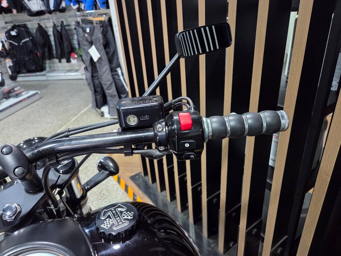 2011 Triumph THUNDERBIRD Black