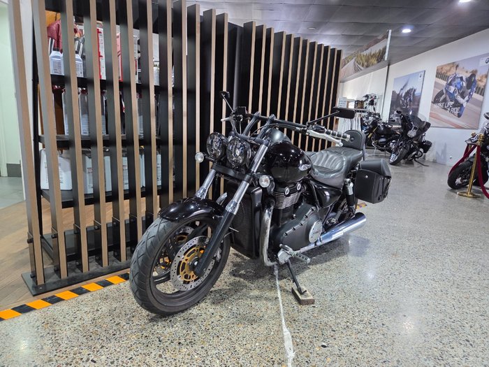 2011 Triumph THUNDERBIRD Black