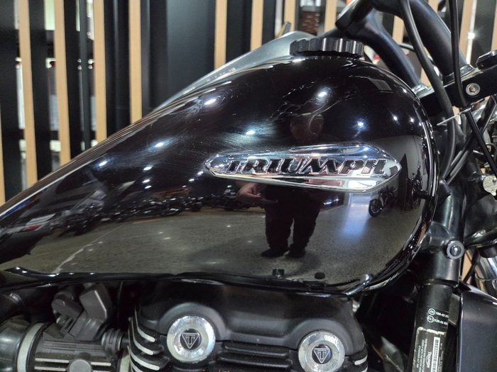 2011 Triumph THUNDERBIRD Black