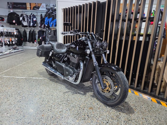 2011 Triumph THUNDERBIRD Black
