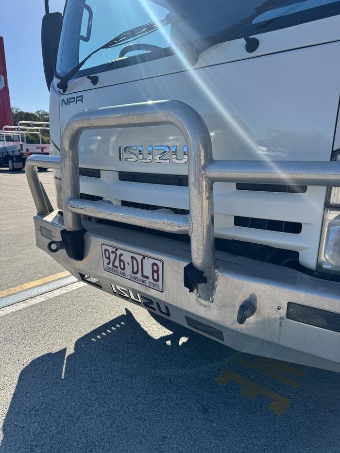 2012 Isuzu N Series NPR 200/275