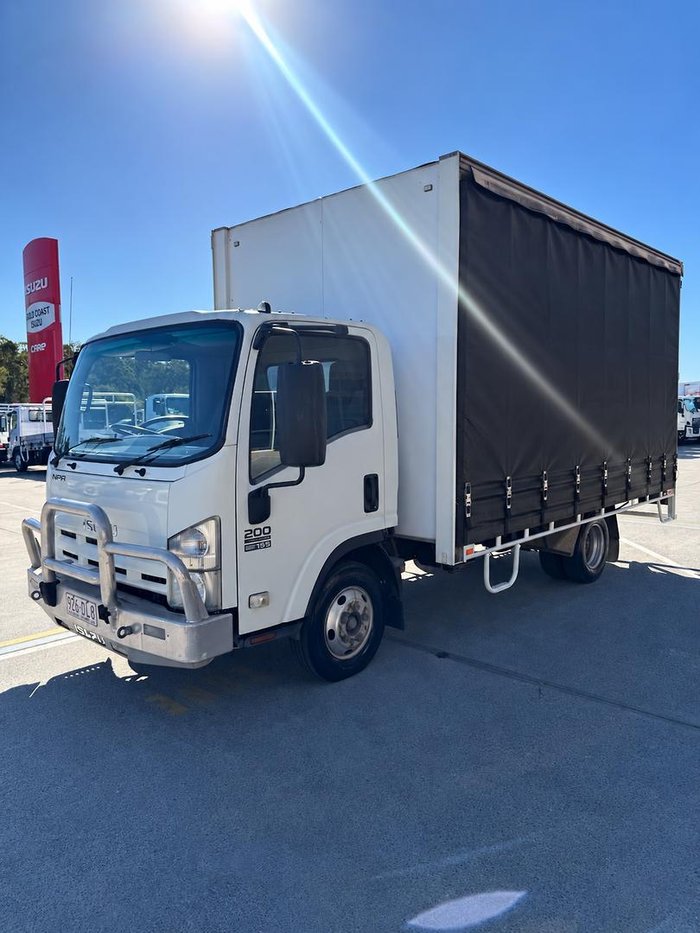 2012 Isuzu N Series NPR 200/275